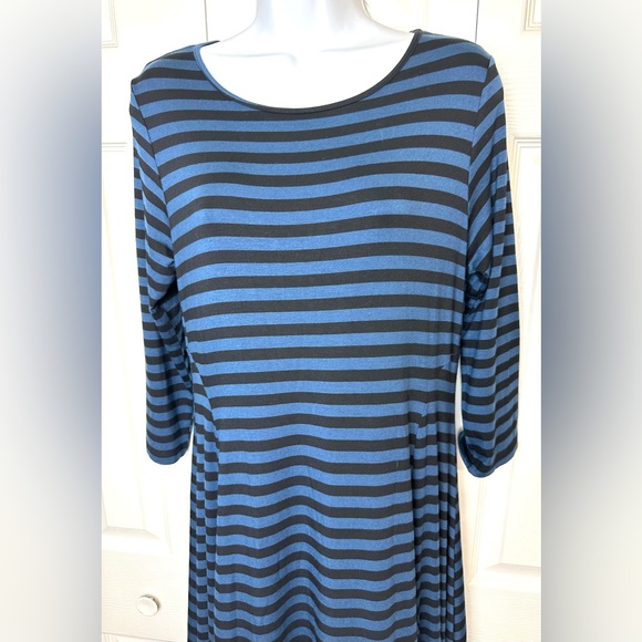 New COMFY USA Kati Dress Midi Jersey Knit Blue Black Striped 3/4 Sleeve Soft - Picture 4 of 10